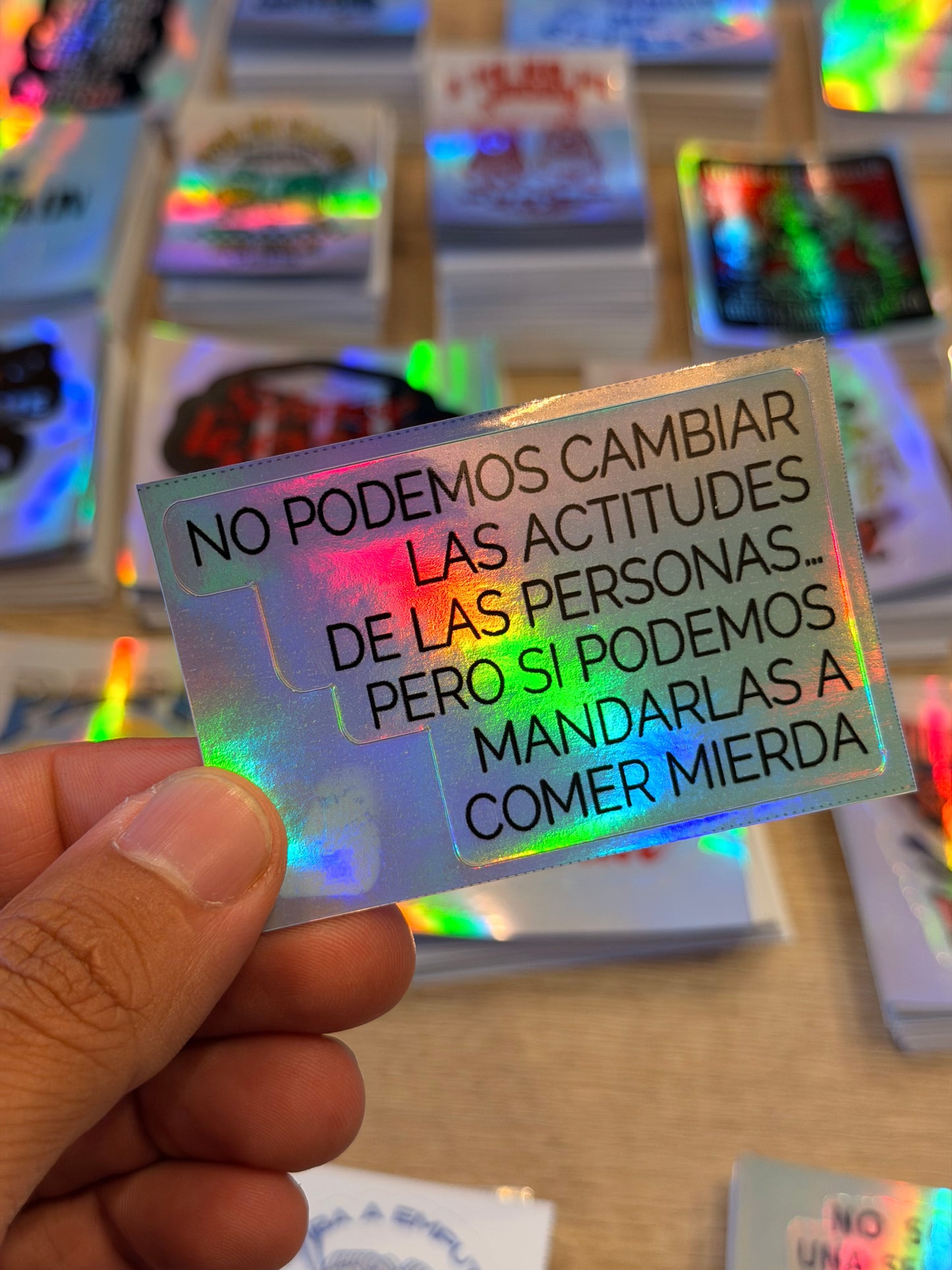 Sticker No Podemos Cambiar Las Actitudes De Las Personas