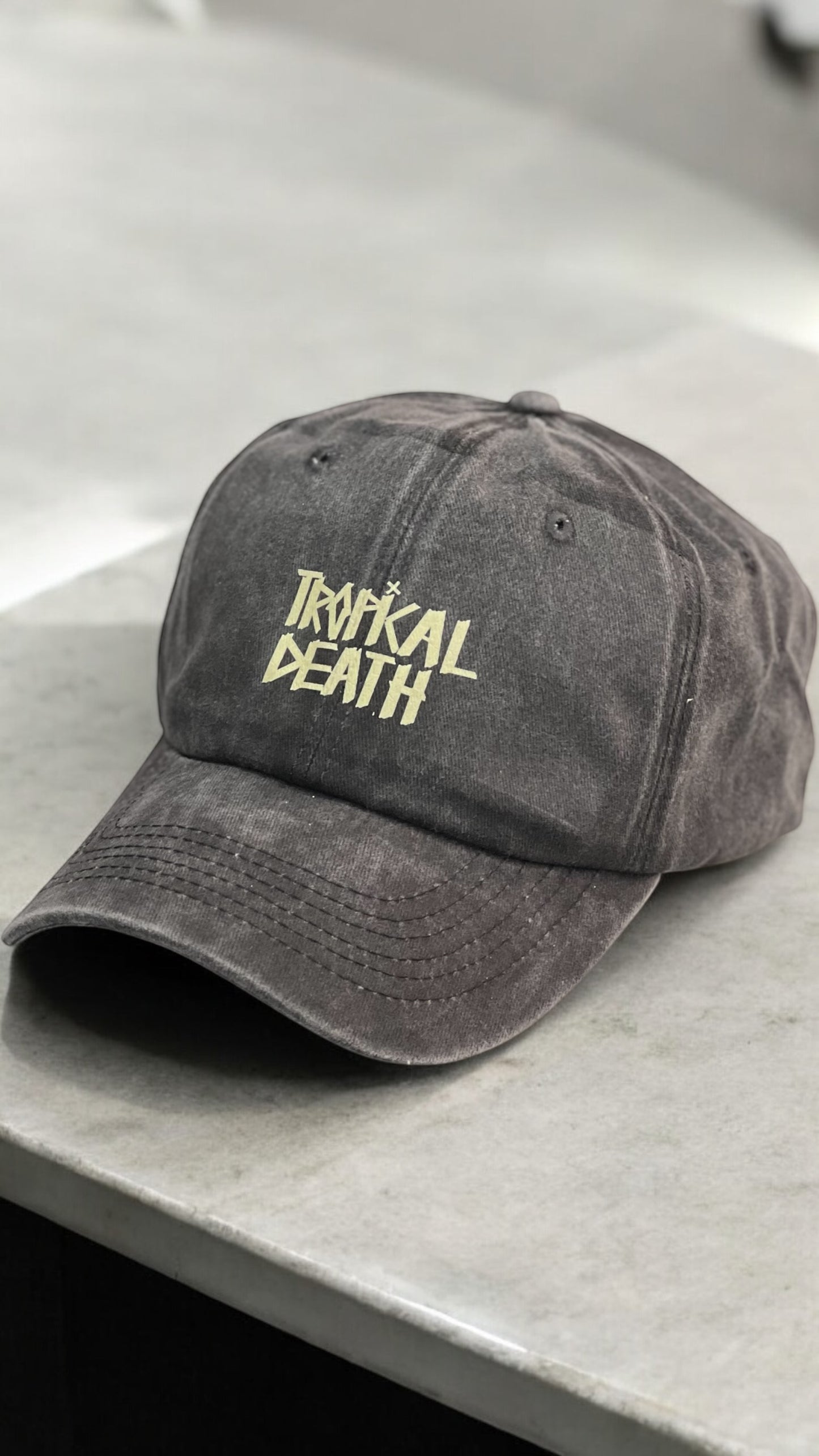 Gorra Tropical Death Cinta