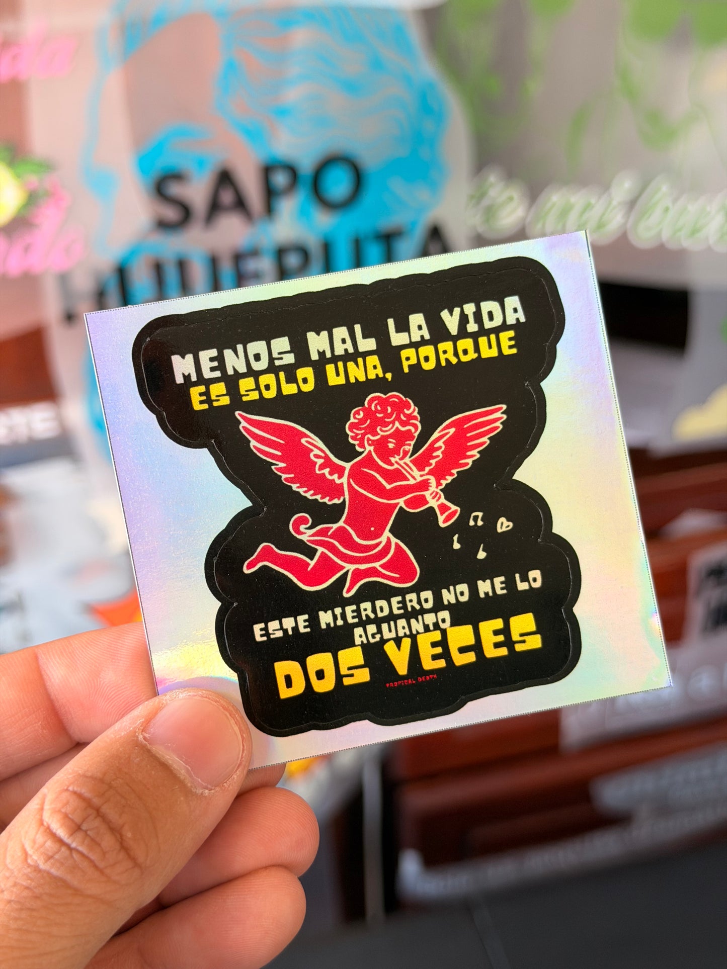 Sticker Menos Mal La Vida Es Solo Una, Porque Este Mierdero